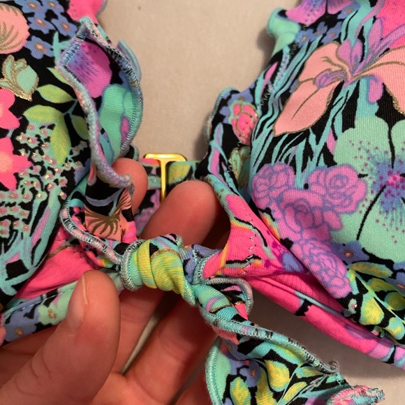 Multi-Colored Floral Underwire Bikini Top - Picture 3 of 9